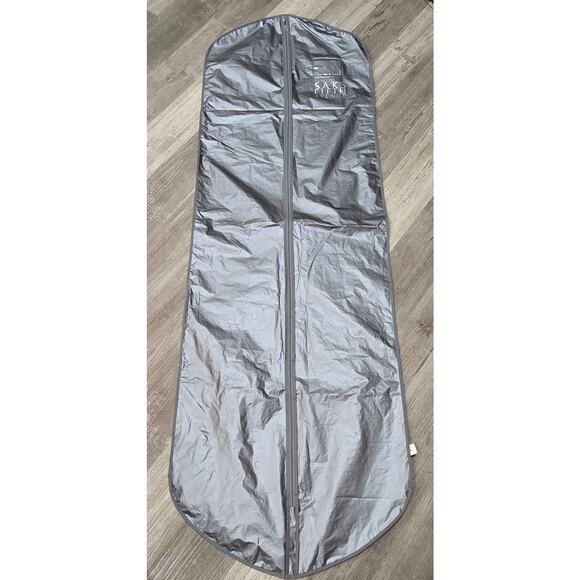 Saks Fifth Avenue Gray Plastic Garment Clothes Zip Fold Up Storage Bag - Picture 3 of 10